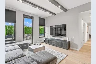 2121 31st Street #2C, Astoria, NY 11105 - Photo 5
