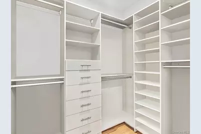 2121 31st Street #2C, Astoria, NY 11105 - Photo 17