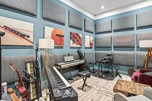 2121 31st St, Astoria, NY 11105 - Photo 29