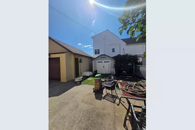 10008 157th Avenue, Howard Beach, NY 11414 - Photo 7