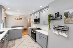 1026 Washington Ave, West Islip, NY 11795 - Photo 5