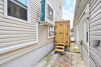 108 E 6th Road, Broad Channel, NY 11693 - Photo 19