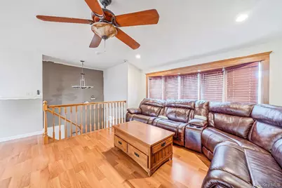 9 Mulberry Drive, Smithtown, NY 11787 - Photo 5