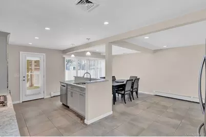 148 S Dean Street, Hicksville, NY 11801 - Photo 15
