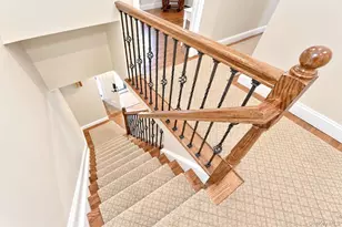 37 Gaymor Ln, Commack, NY 11725 - Photo 13