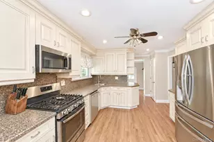 37 Gaymor Ln, Commack, NY 11725 - Photo 7