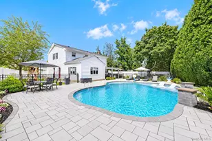 37 Gaymor Ln, Commack, NY 11725 - Photo 21