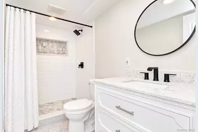 37 Gaymor Lane, Commack, NY 11725 - Photo 19