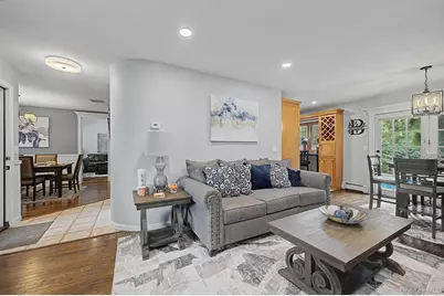15 Winnecomac Circle, Kings Park, NY 11754 - Photo 5