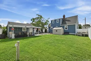 293 Roosevelt Ave, Freeport, NY 11520 - Photo 25