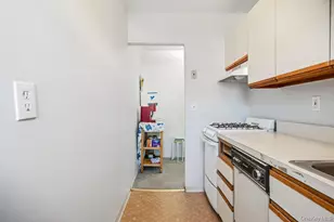 460 Old Town Rd, Port Jefferson Station, NY 11776 - Photo 17