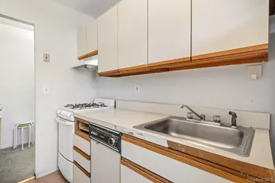 460 Old Town Road #27L, Port Jefferson Station, NY 11776 - Photo 15