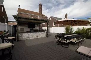 156-21 96th St, Howard Beach, NY 11414 - Photo 19