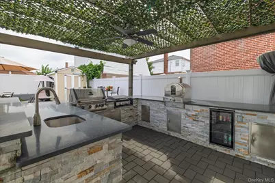 156-21 96th Street, Howard Beach, NY 11414 - Photo 21