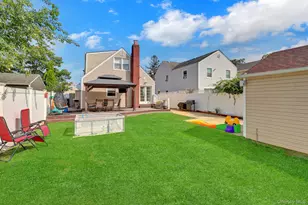 410 Clive Pl, Oceanside, NY 11572 - Photo 29