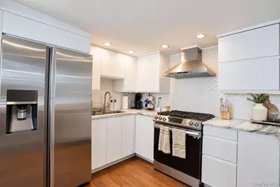 106 Pacific Boulevard, Long Beach, NY 11561 - Photo 19