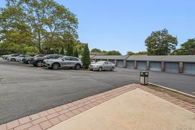 13 Terrace Circle #2B, Great Neck, NY 11021 - Photo 25