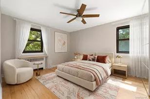 13 Terrace Cir, Great Neck, NY 11021 - Photo 17