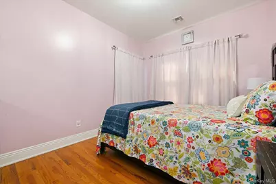 136 Oak Street, Deer Park, NY 11729 - Photo 21