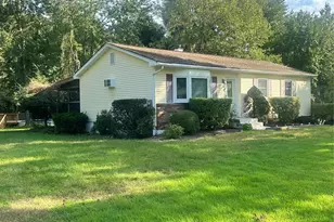 9 Elizabeth Dr, Hopewell Junction, NY 12533 - Photo 3