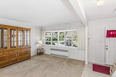38 Croyden Lane, Hicksville, NY 11801 - Photo 5