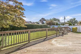 38 Croyden Ln, Hicksville, NY 11801 - Photo 33
