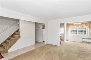 38 Croyden Ln, Hicksville, NY 11801 - Photo 7