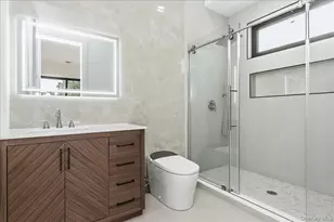 1080 Westminster Ave, Dix Hills, NY 11746 - Photo 33