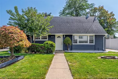 27 Park Lane, Bethpage, NY 11714 - Photo 1
