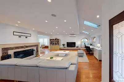 45-44 Browvale Lane, Little Neck, NY 11362 - Photo 3