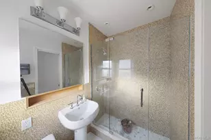 45-44 Browvale Ln, Little Neck, NY 11362 - Photo 15