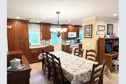 304 Dare Road, Selden, NY 11784 - Photo 9