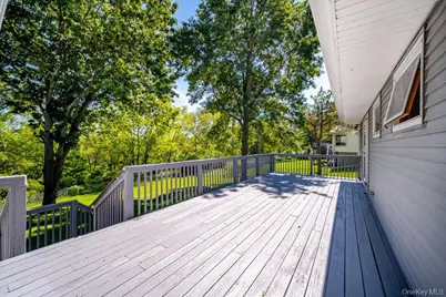 23 McIntosh Drive, Poughkeepsie, NY 12603 - Photo 17