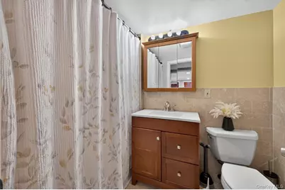 244 Halsey Avenue, Jericho, NY 11753 - Photo 13