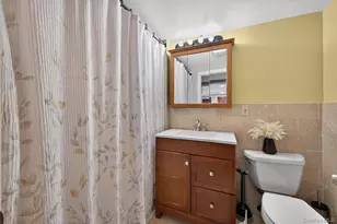 244 Halsey Ave, Jericho, NY 11753 - Photo 13