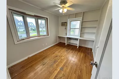 64 E Fenimore Street, Valley Stream, NY 11580 - Photo 17