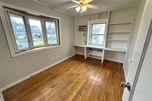 64 E Fenimore St, Valley Stream, NY 11580 - Photo 17