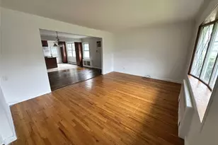 64 E Fenimore St, Valley Stream, NY 11580 - Photo 3