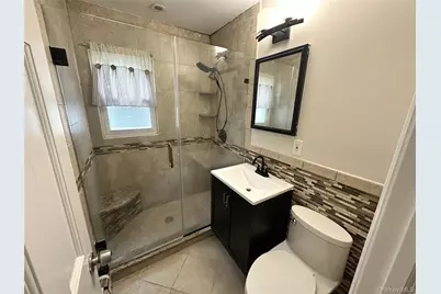 64 E Fenimore Street, Valley Stream, NY 11580 - Photo 19