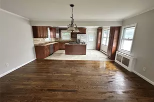 64 E Fenimore St, Valley Stream, NY 11580 - Photo 5