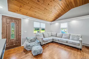 370 Grand Blvd, Deer Park, NY 11729 - Photo 9