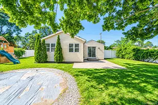 370 Grand Blvd, Deer Park, NY 11729 - Photo 3