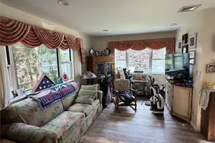 6 Melton Dr W, Rockville Centre, NY 11570 - Photo 21