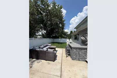 6 Melton Drive W, Rockville Centre, NY 11570 - Photo 39