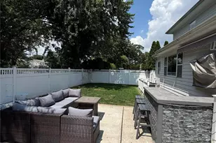 6 Melton Dr W, Rockville Centre, NY 11570 - Photo 39