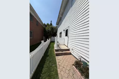 6 Melton Drive W, Rockville Centre, NY 11570 - Photo 37