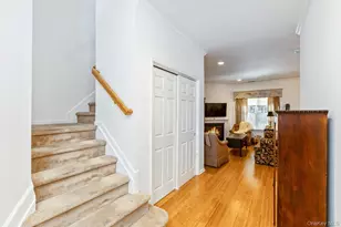31 Willow Wood Dr, East Setauket, NY 11733 - Photo 17