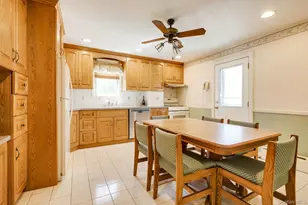 59 11th St, Hicksville, NY 11801 - Photo 9