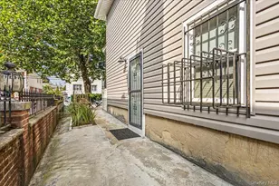 11-07 137th St, College Point, NY 11356 - Photo 17