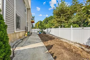 11-07 137th St, College Point, NY 11356 - Photo 19